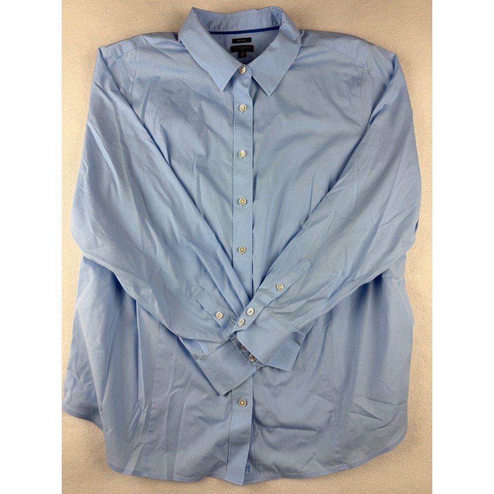 Talbots Plus Womens 18W Light Blue Non-Iron Long Sleeve Button Down Shirt Logo